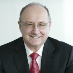 Gerhard Oswald Member of the Executive Board of SAP SE Scale Quality Support (Source 2592 x 1728JPEGshot: 2015-02-11© SAP SE / Andreas Pohlmann)