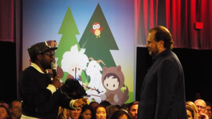 Will.i.am and Marc Benioff talk education in the spirit of ohana. at the Dreamforce keynote (Image copyright S. Brooks 2016)